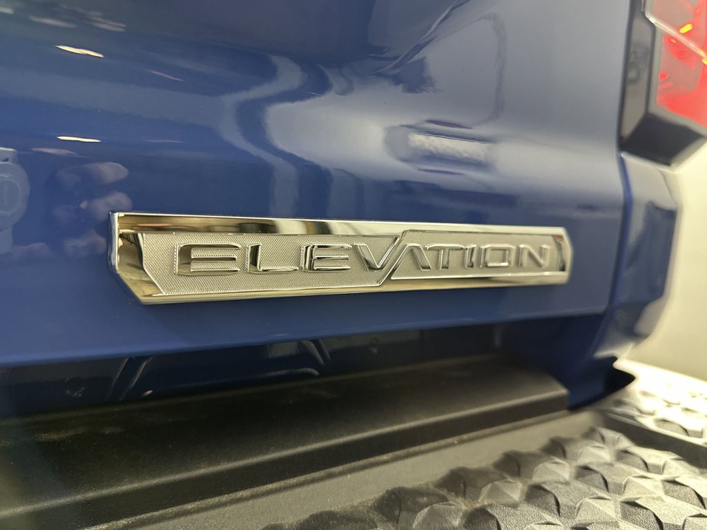 new 2025 GMC Canyon car, priced at $45,095