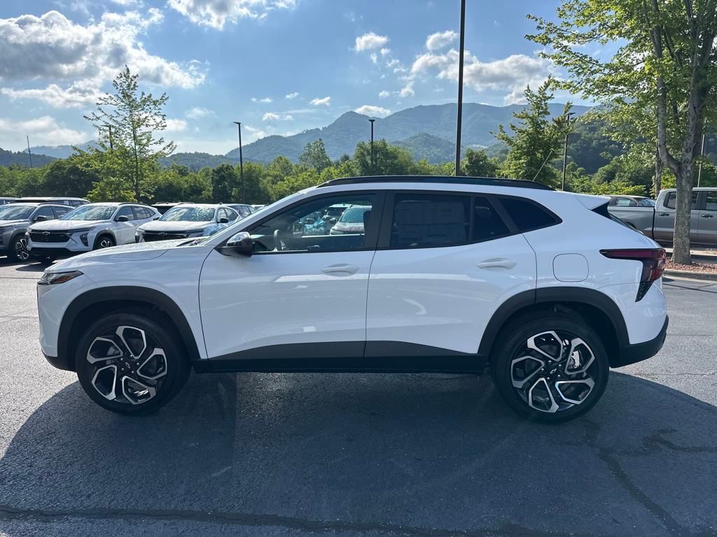 new 2025 Chevrolet Trax car, priced at $25,895