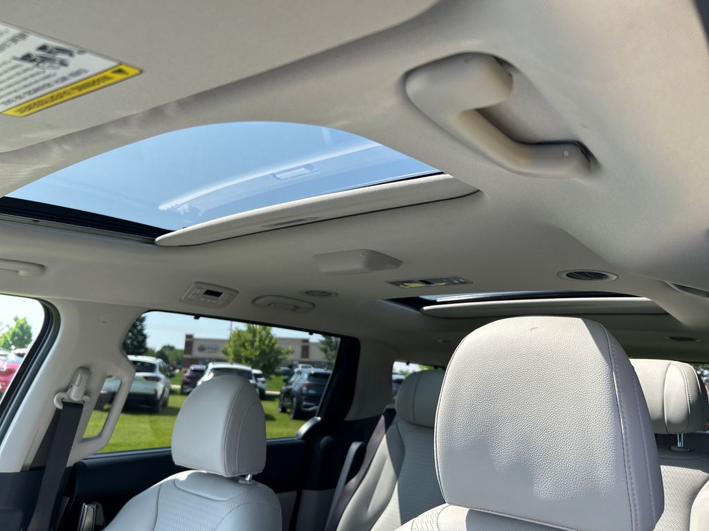 new 2026 Kia Carnival Hybrid car, priced at $53,074