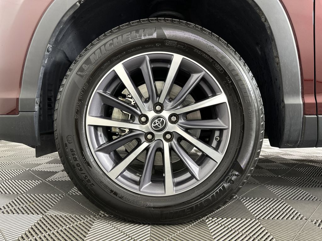 used 2019 Toyota Highlander car, priced at $29,750