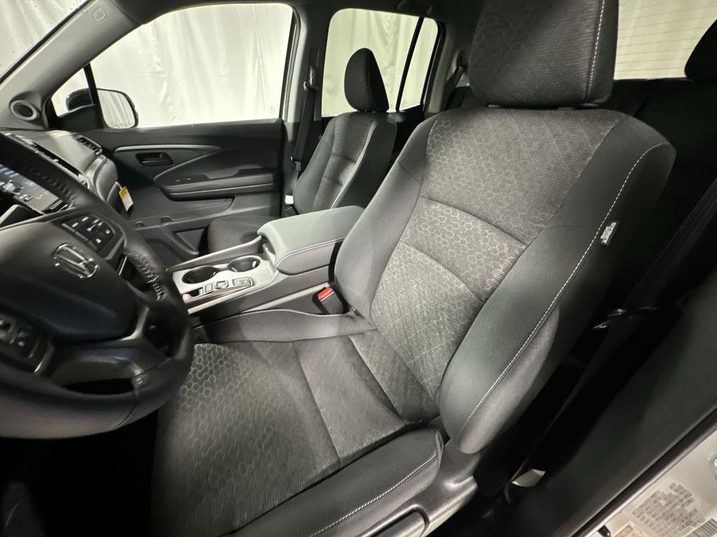 new 2025 Honda Ridgeline car, priced at $42,250