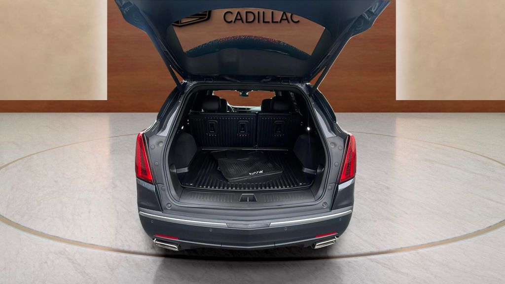 used 2021 Cadillac XT5 car, priced at $29,550