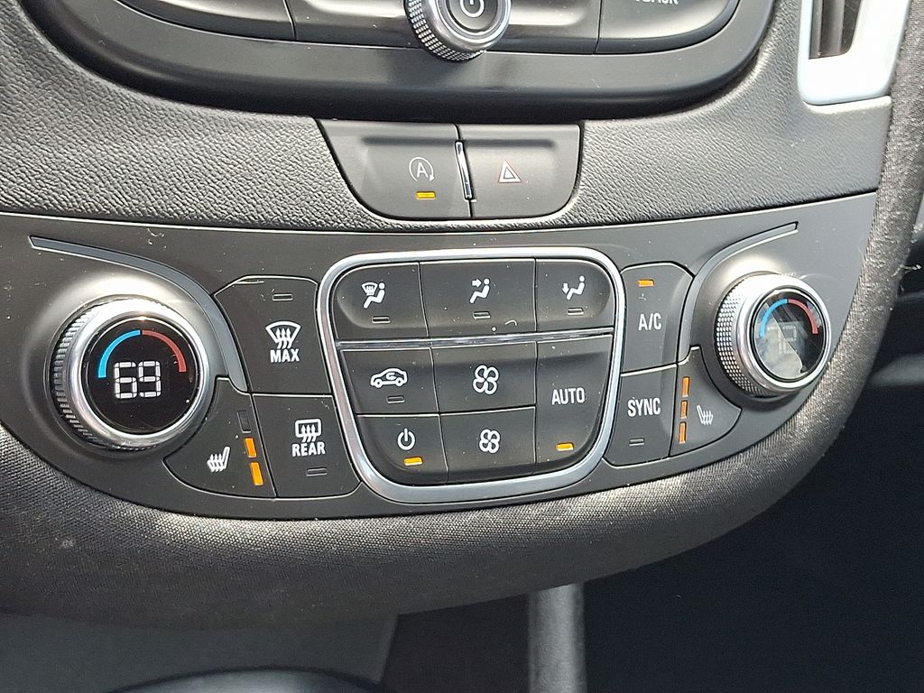 used 2024 Chevrolet Malibu car, priced at $20,495