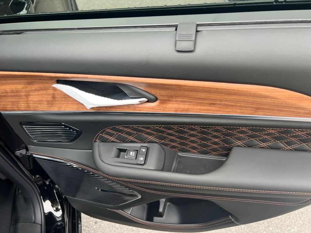 new 2025 Jeep Grand Cherokee car, priced at $64,990