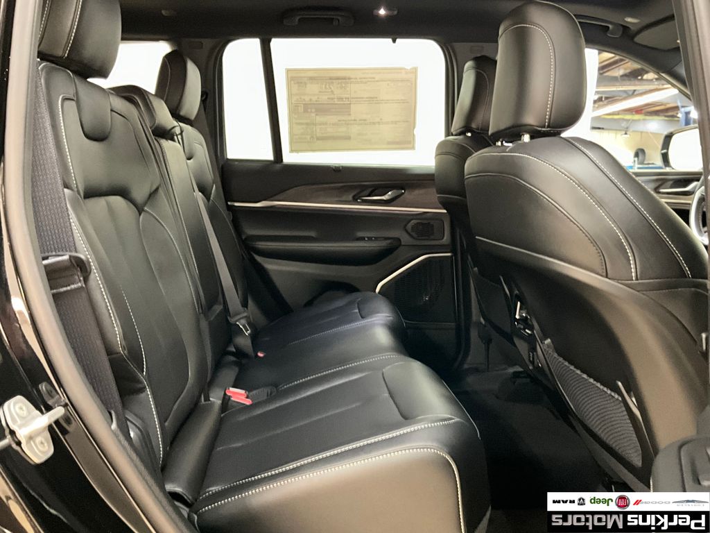 new 2025 Jeep Grand Cherokee car, priced at $61,209