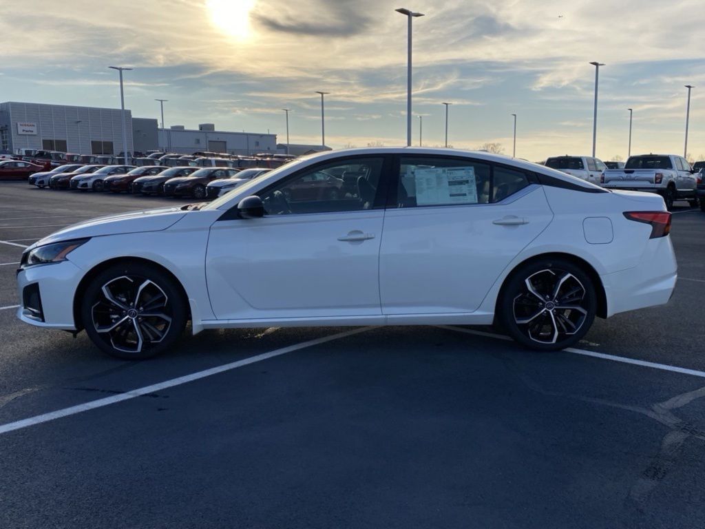 new 2024 Nissan Altima car, priced at $26,555