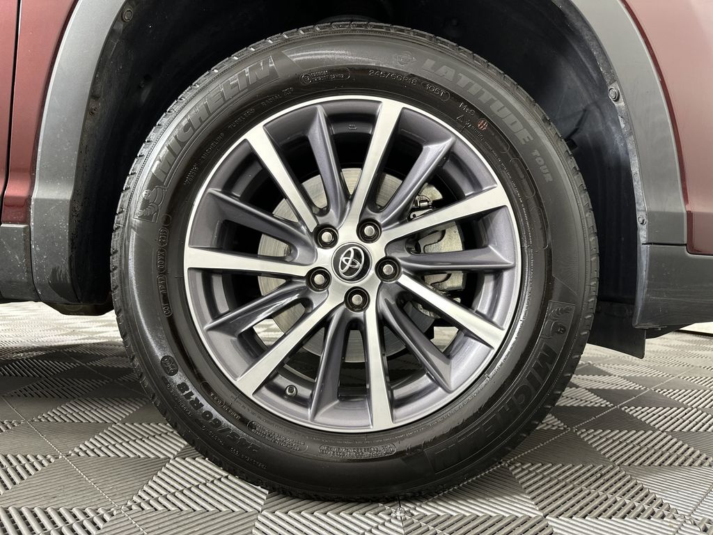 used 2019 Toyota Highlander car, priced at $29,750