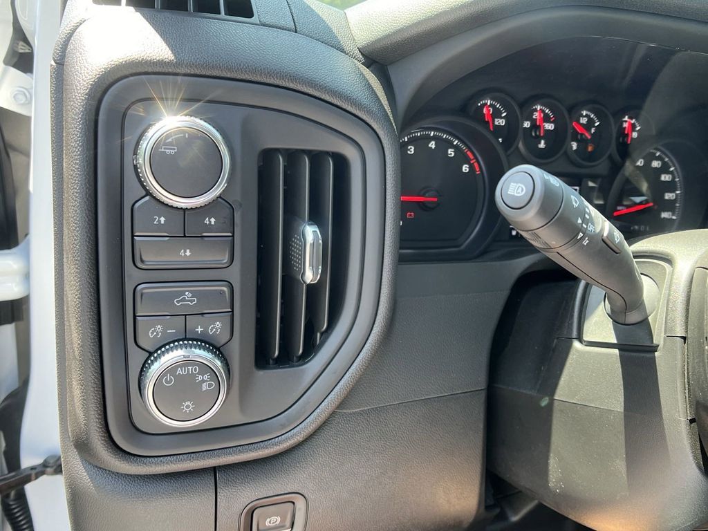 new 2024 GMC Sierra 2500HD car, priced at $48,933