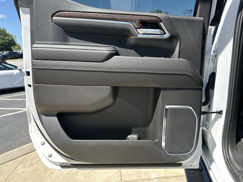 new 2025 GMC Sierra 1500 car, priced at $59,430