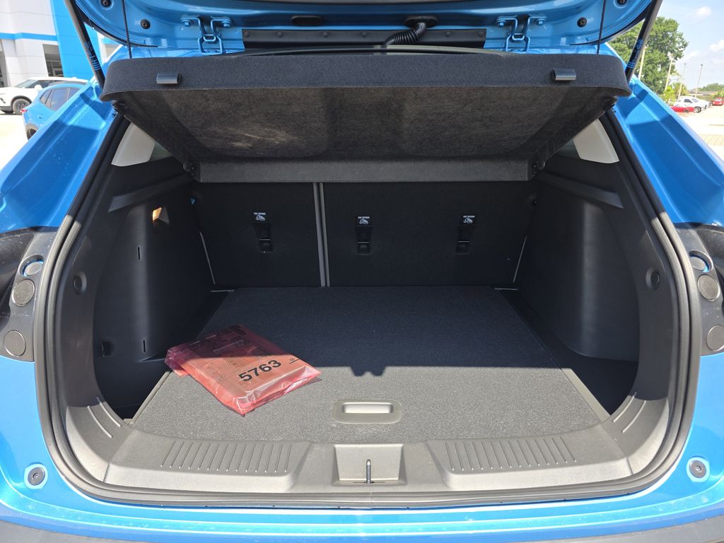 new 2025 Chevrolet Trax car, priced at $27,612