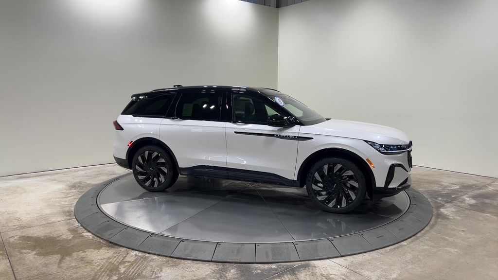 new 2025 Lincoln Nautilus car, priced at $65,850