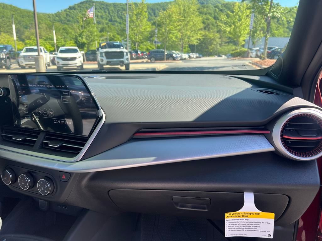 new 2025 Chevrolet Trax car, priced at $24,420