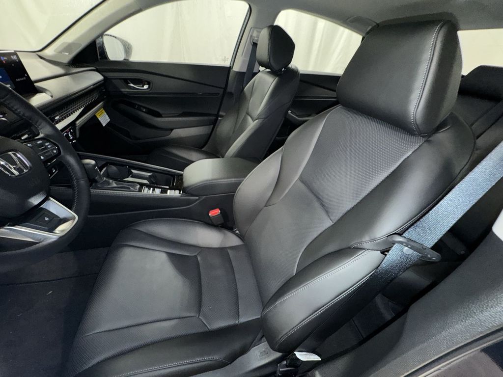 new 2025 Honda Accord Hybrid car, priced at $40,450