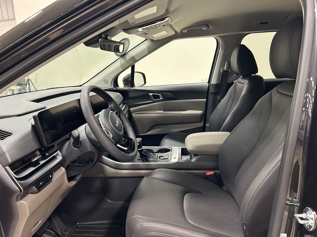 new 2026 Kia Carnival car, priced at $39,027