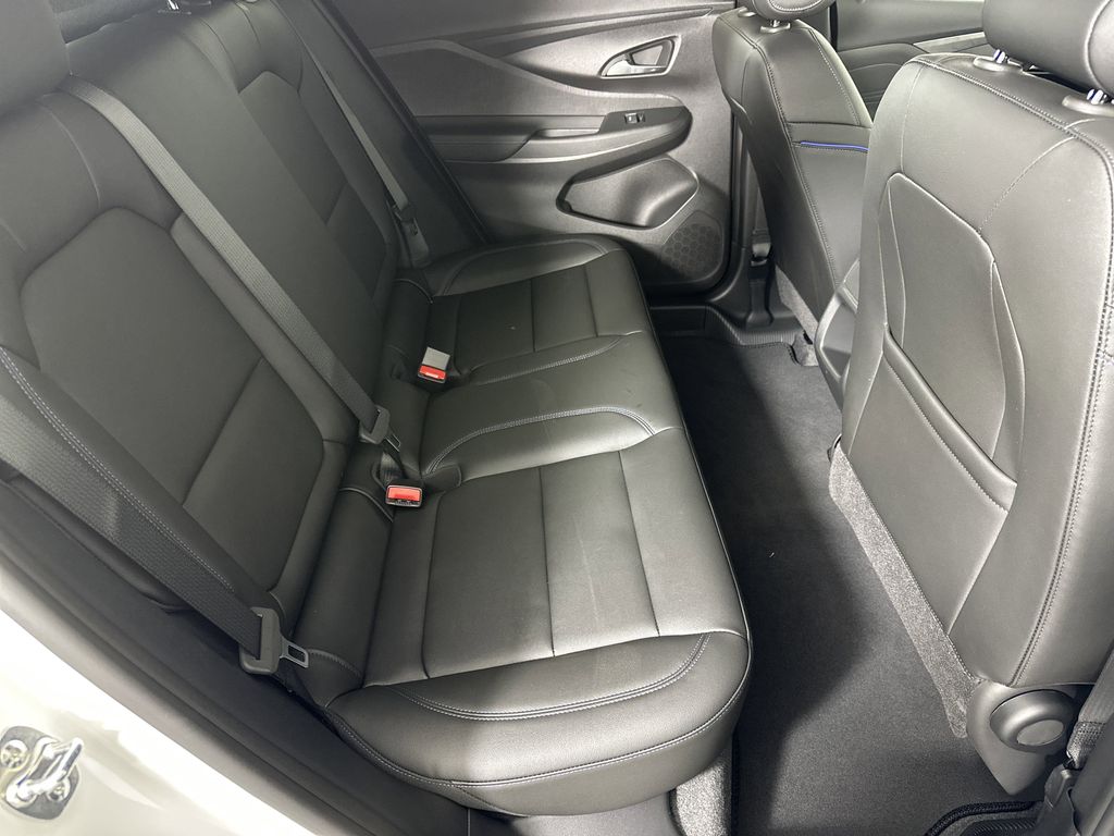 new 2025 Buick Envista car, priced at $29,075
