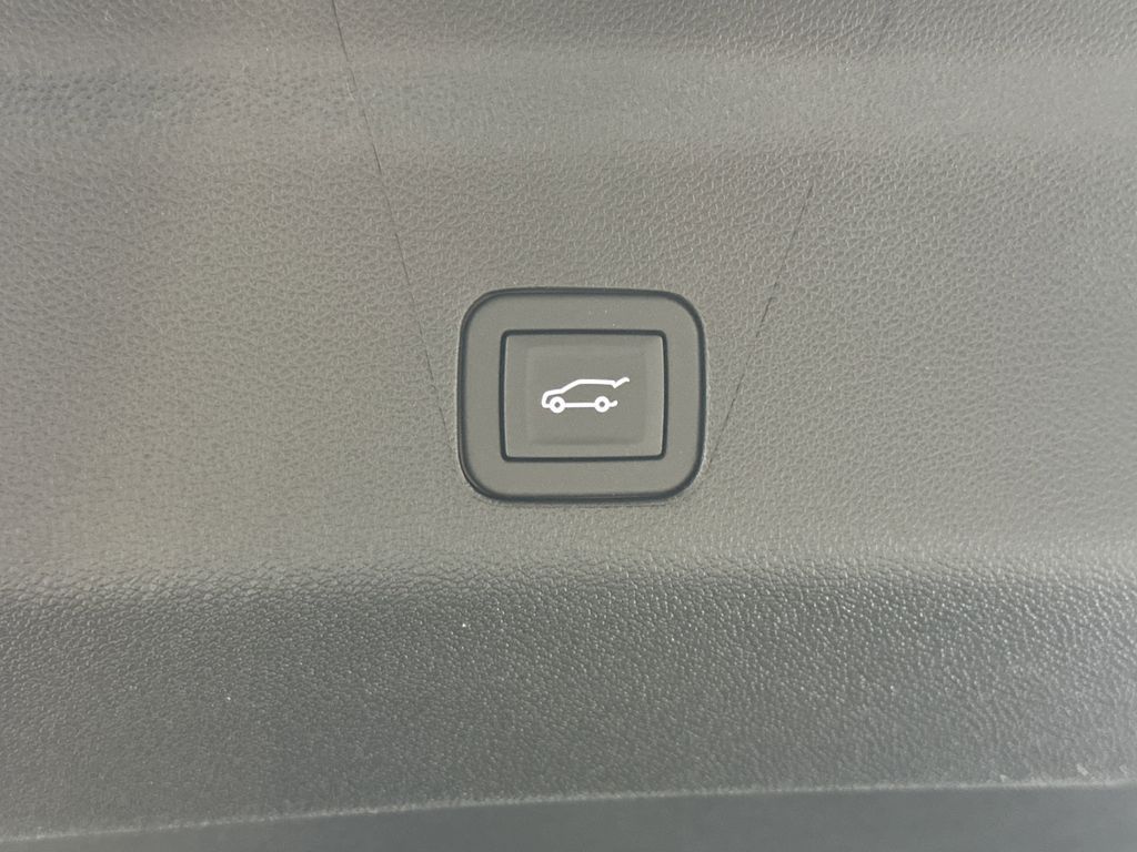 new 2025 GMC Yukon car, priced at $76,529