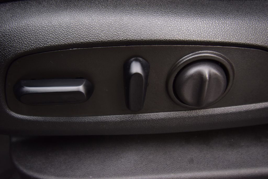 used 2023 Chevrolet Equinox car, priced at $17,800