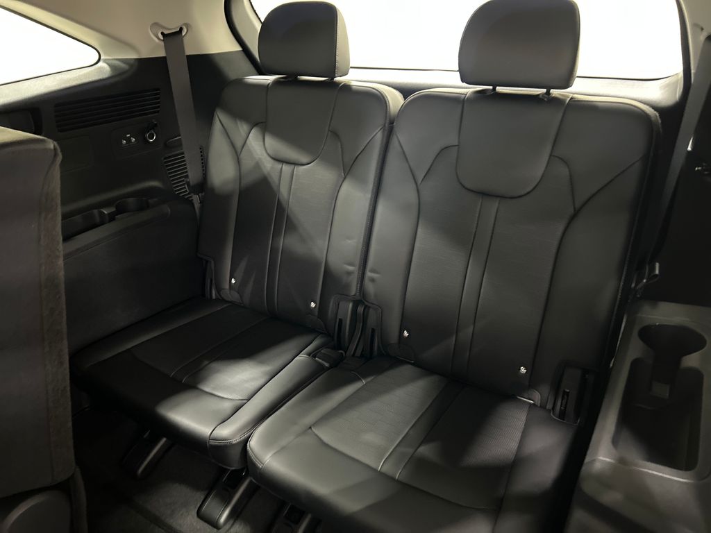 new 2025 Kia Sorento car, priced at $35,854