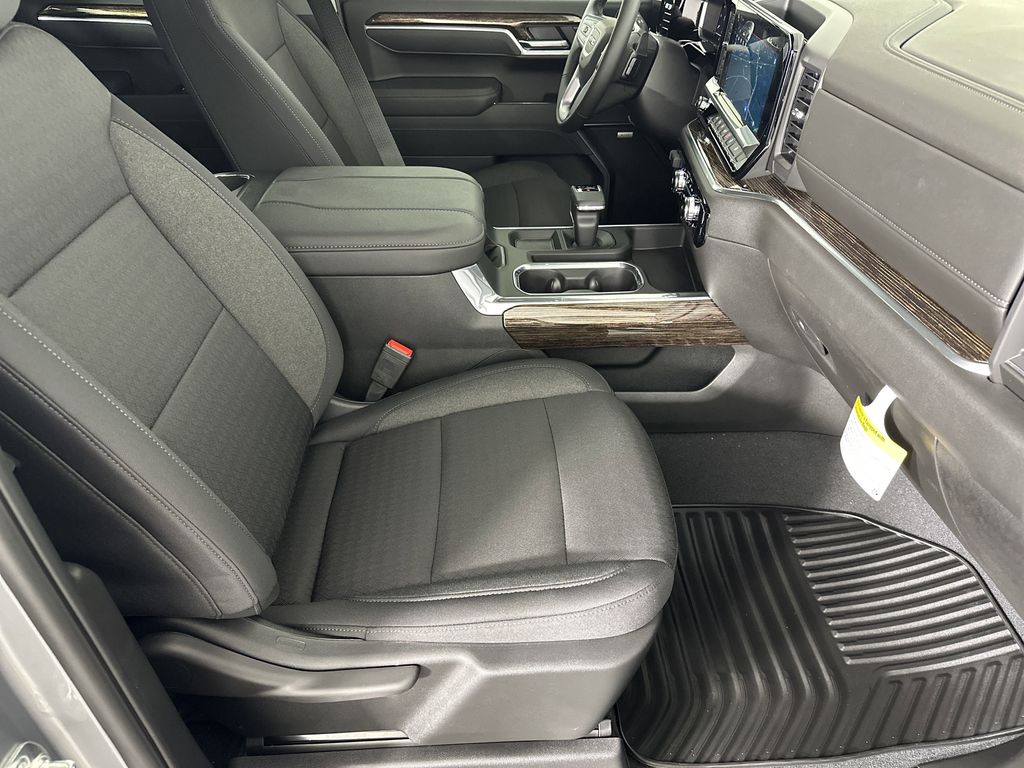 new 2025 GMC Sierra 1500 car, priced at $53,475