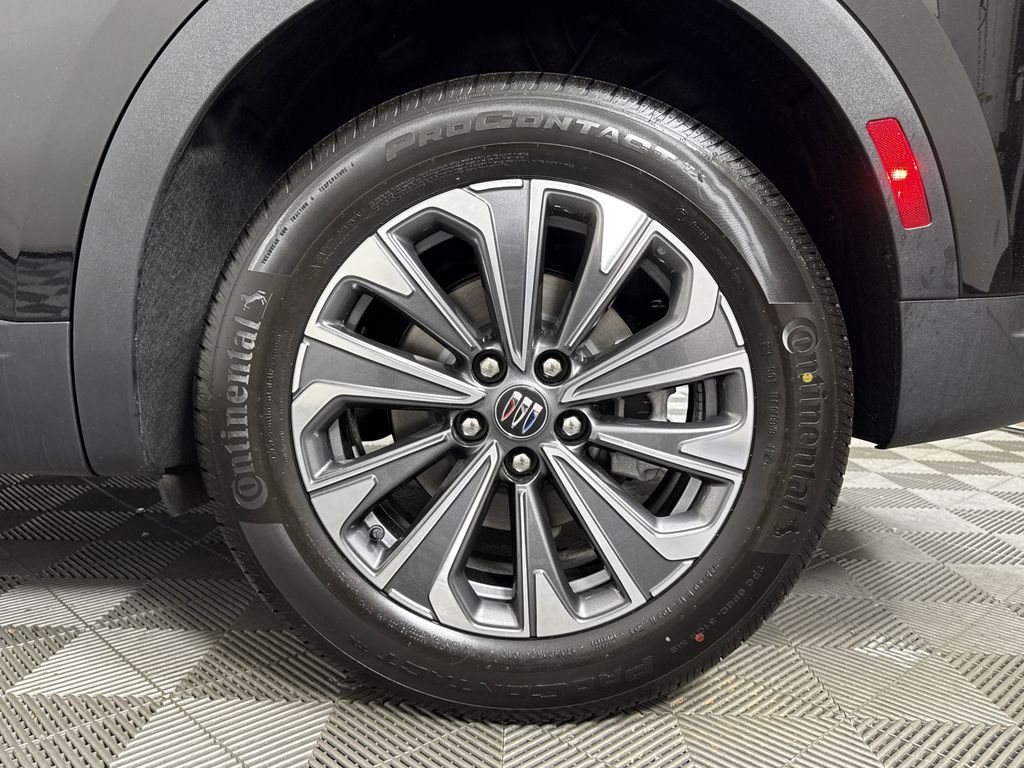 new 2025 Buick Envision car, priced at $35,740