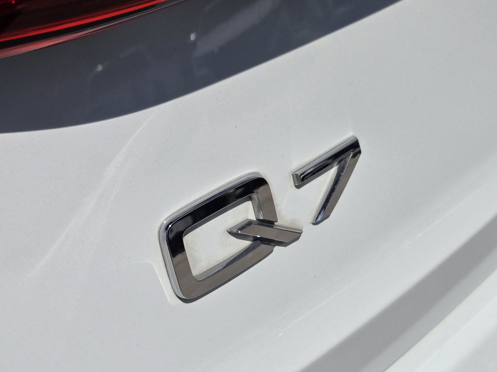 used 2023 Audi Q7 car, priced at $39,991