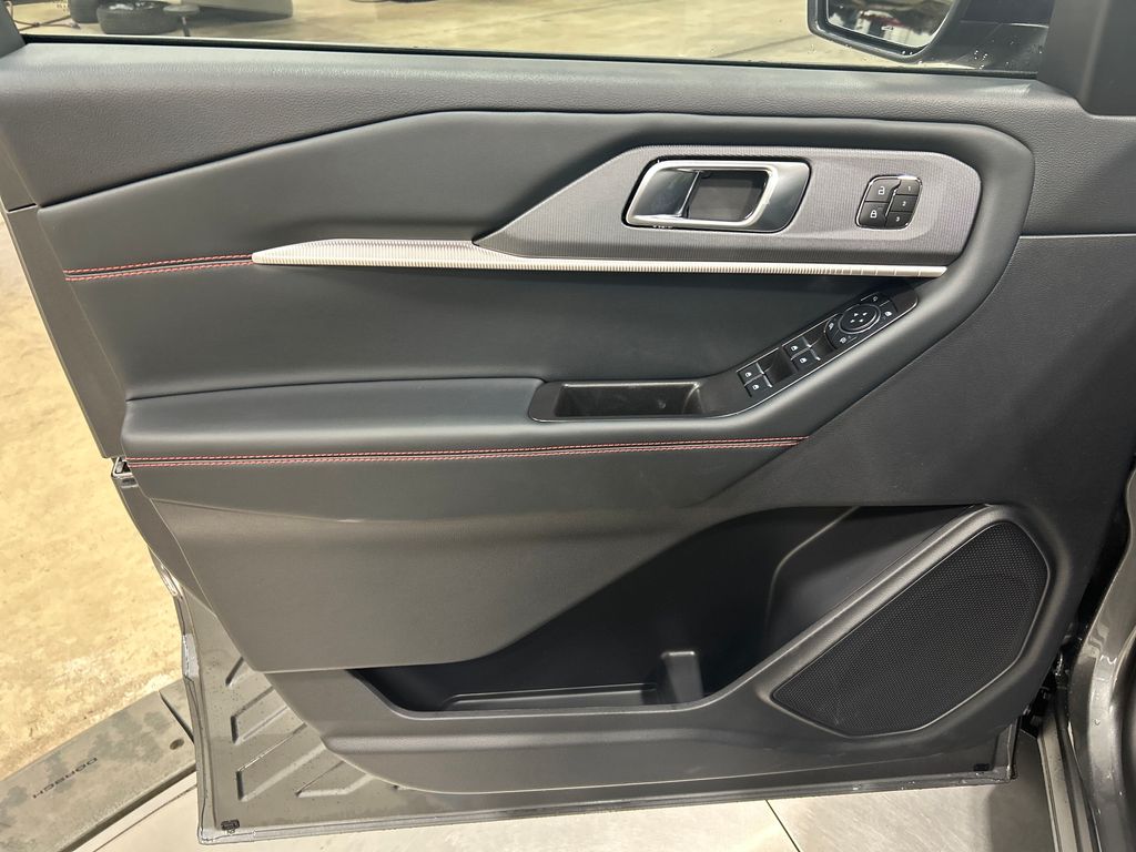 new 2025 Ford Explorer car, priced at $49,596