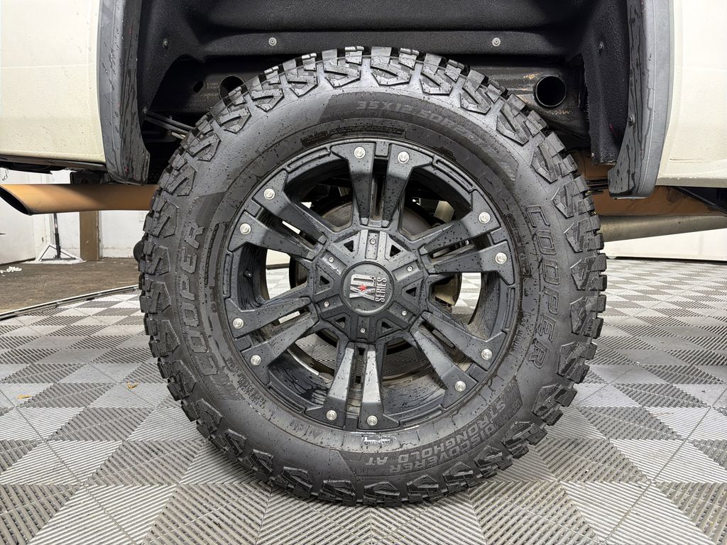 used 2015 GMC Sierra 1500 car, priced at $25,995