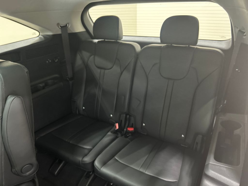 new 2025 Kia Sorento car, priced at $42,287