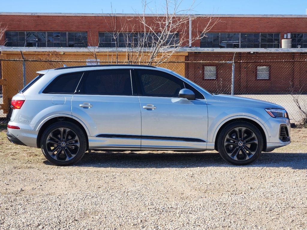 new 2025 Audi Q7 car, priced at $92,350