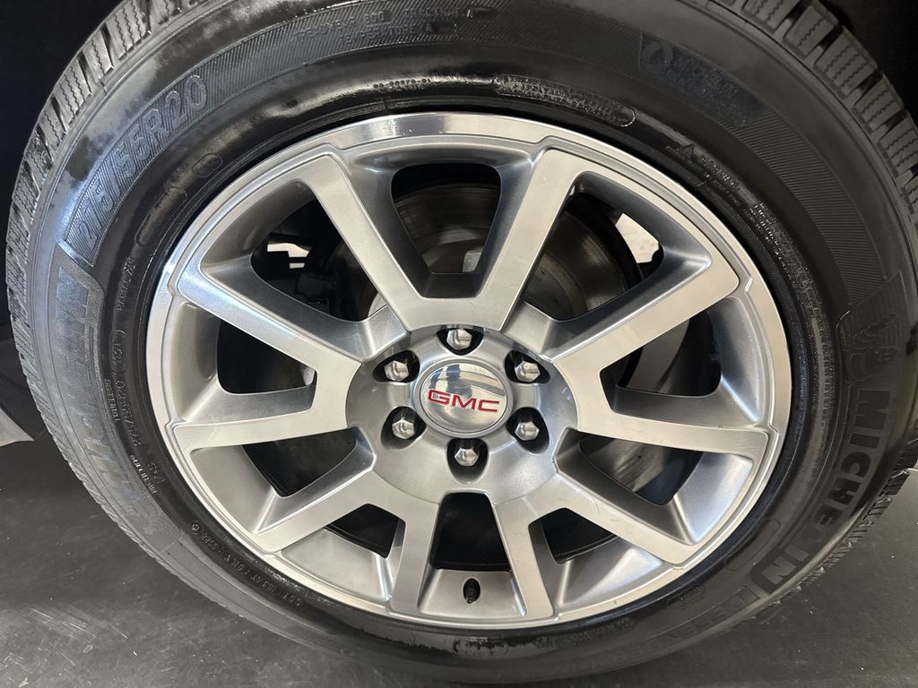 used 2020 GMC Yukon XL car, priced at $41,991