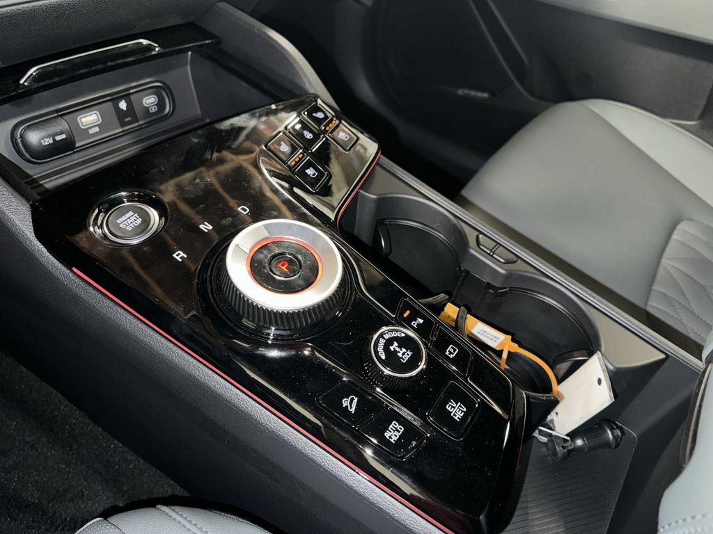 new 2025 Kia Sportage Plug-In Hybrid car, priced at $45,042