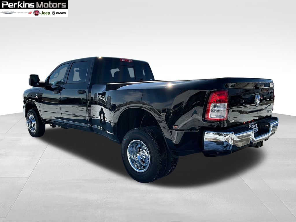 new 2024 Ram 3500 car, priced at $61,524