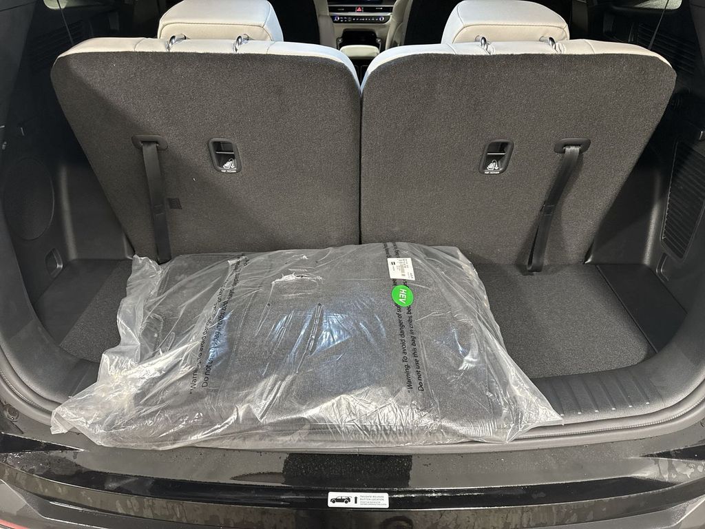new 2025 Kia Sorento Hybrid car, priced at $47,223