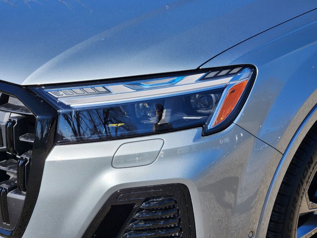 new 2025 Audi Q7 car, priced at $92,350