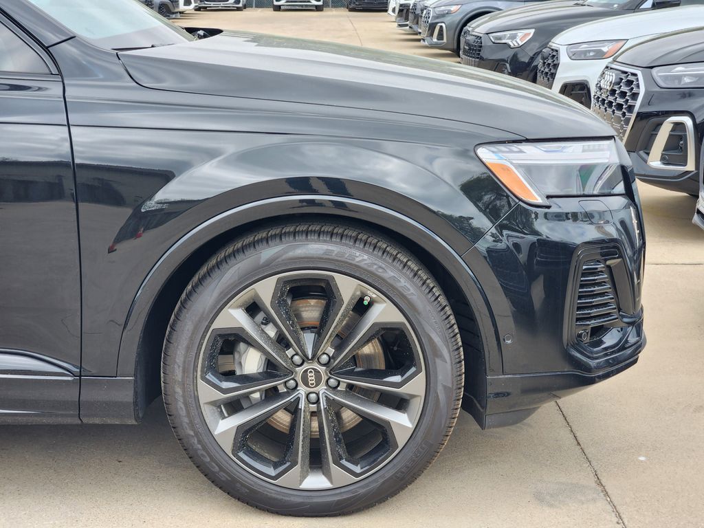 new 2025 Audi Q7 car, priced at $85,110