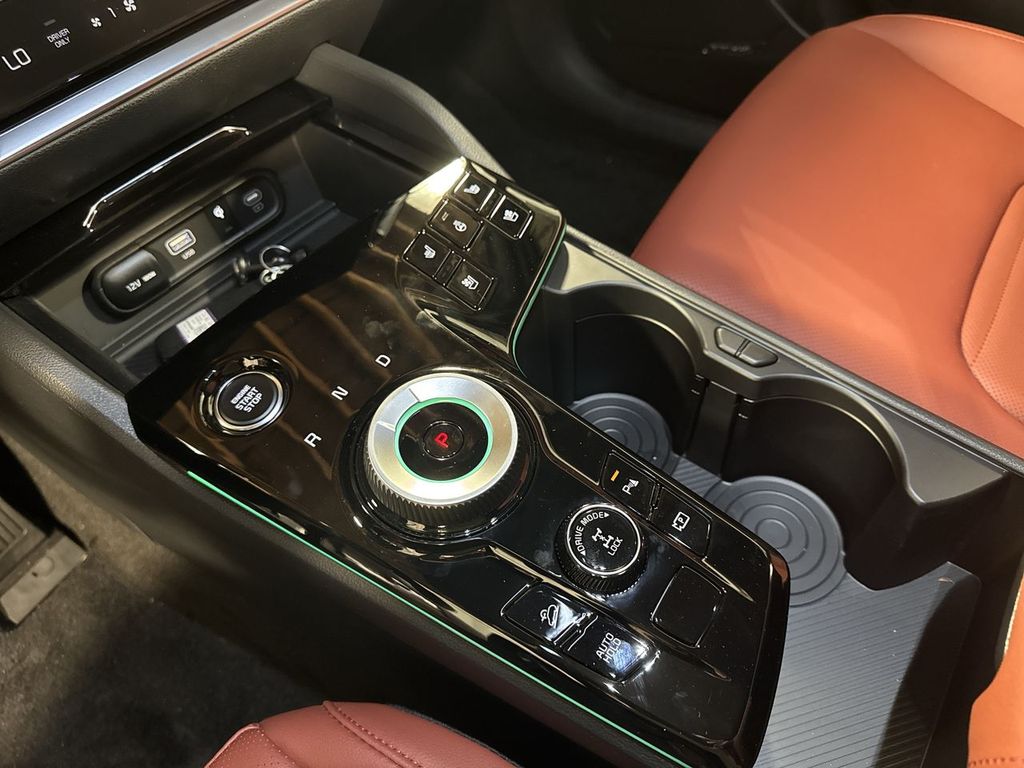 new 2025 Kia Sportage Hybrid car, priced at $38,895