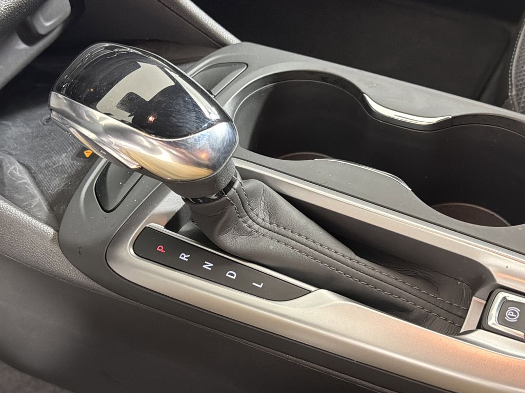 new 2025 Buick Envista car, priced at $24,280