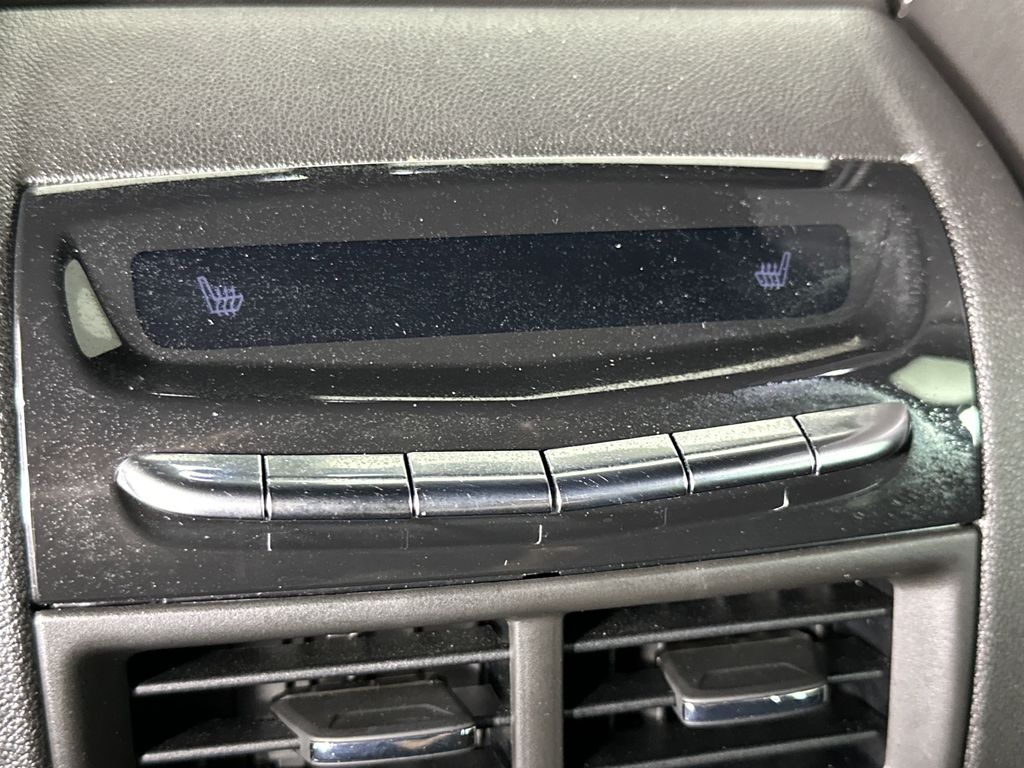 used 2021 Cadillac XT5 car, priced at $31,547