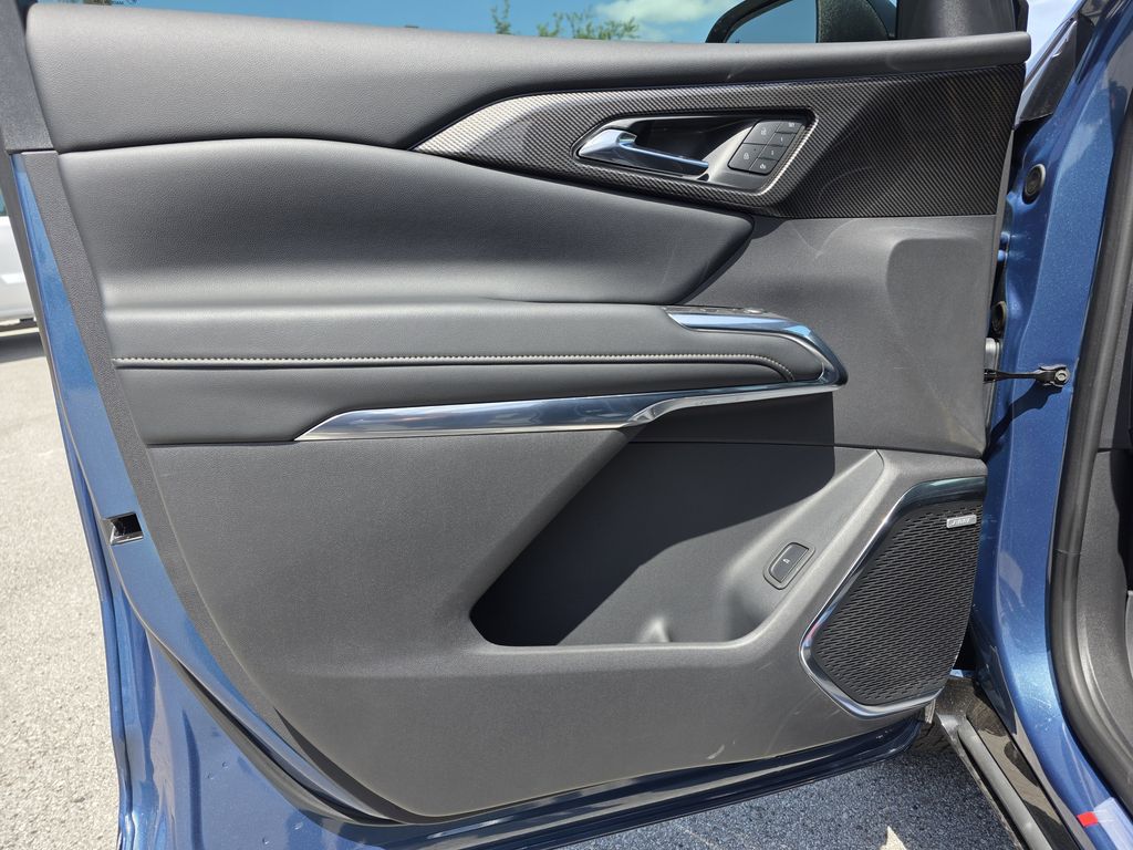 new 2025 Chevrolet Traverse car, priced at $56,658