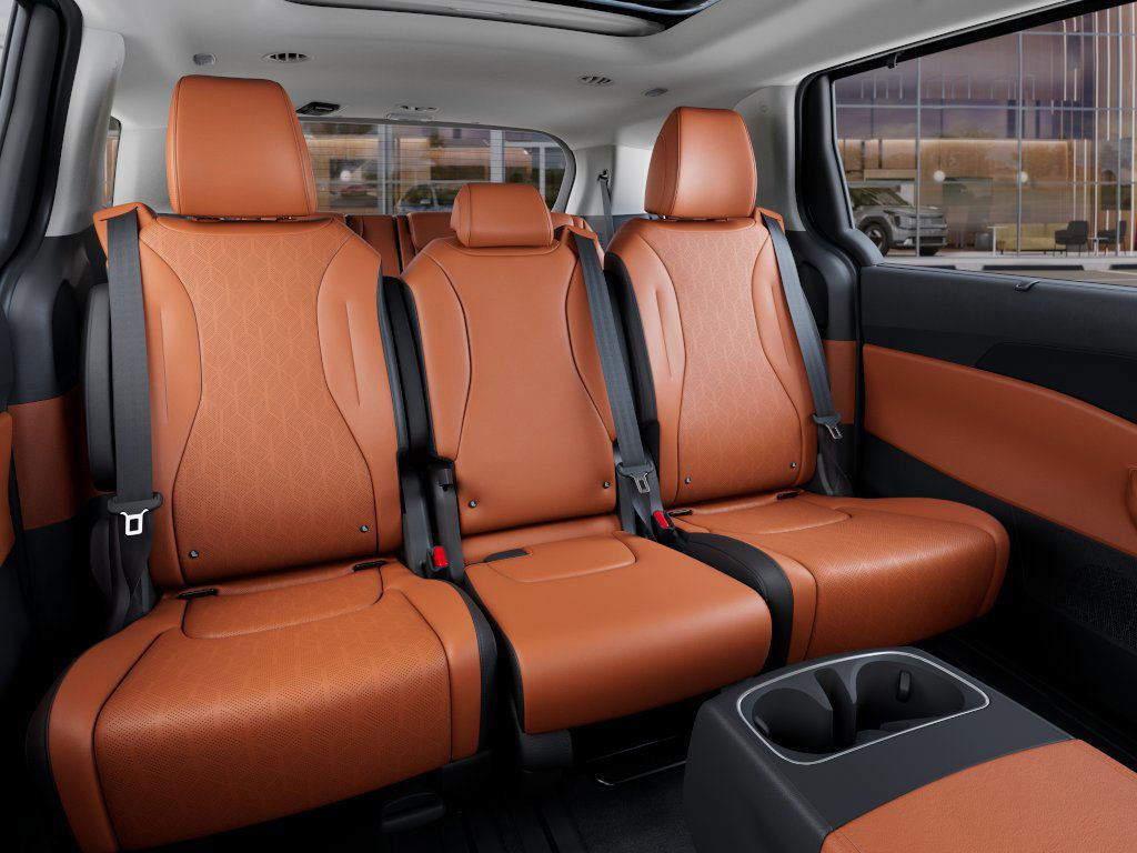 new 2025 Kia Carnival Hybrid car, priced at $44,541