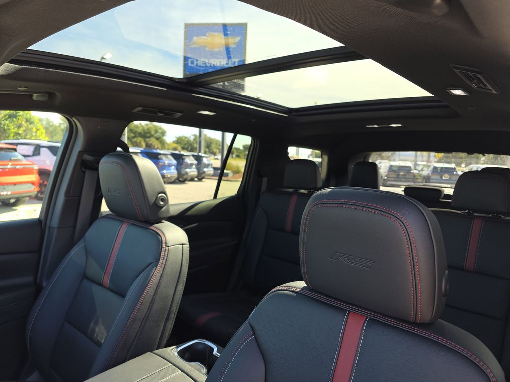 new 2026 Chevrolet Traverse car, priced at $56,295