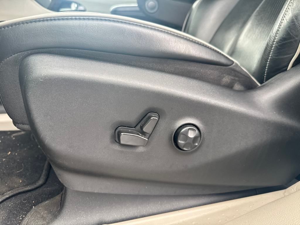 used 2022 Chrysler Pacifica car, priced at $22,751