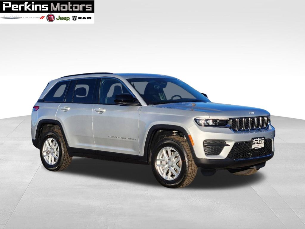 new 2025 Jeep Grand Cherokee car, priced at $37,959