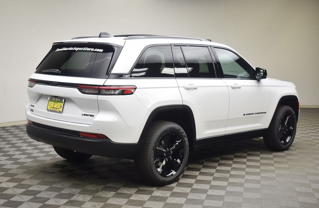 new 2025 Jeep Grand Cherokee car, priced at $46,126