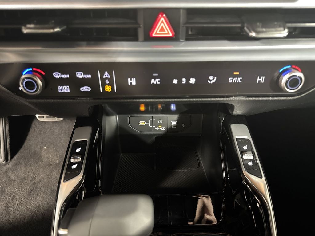 new 2025 Kia Sorento car, priced at $47,265