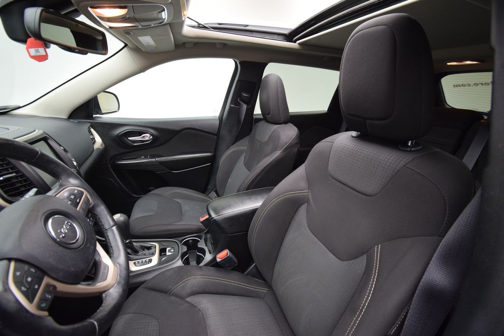 used 2016 Jeep Cherokee car, priced at $10,095