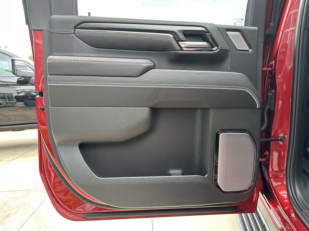 new 2025 GMC Sierra 2500HD car, priced at $93,136