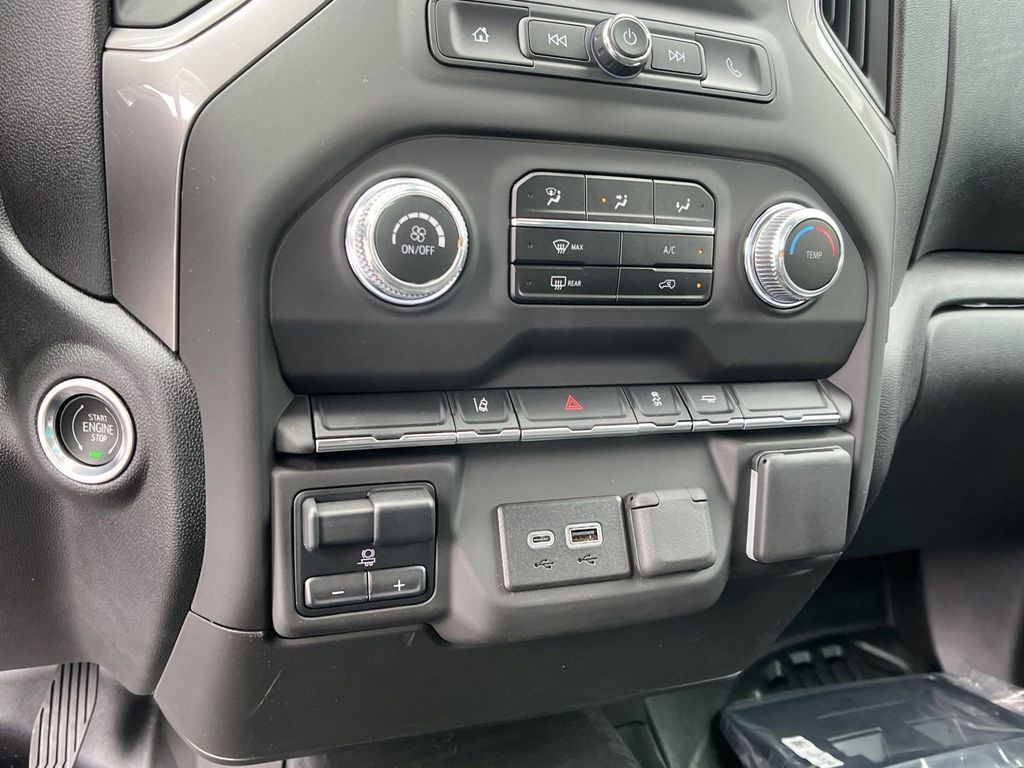 new 2024 GMC Sierra 2500HD car, priced at $44,678
