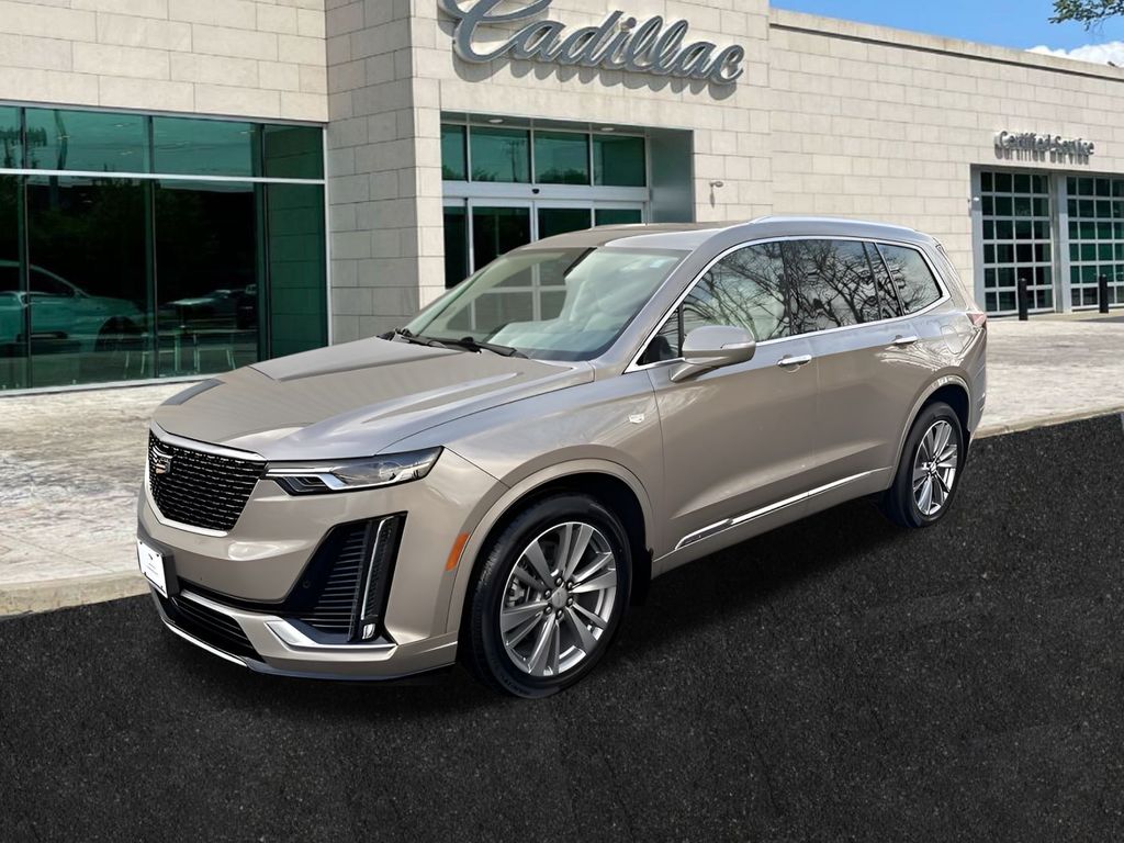 used 2022 Cadillac XT6 car, priced at $38,500