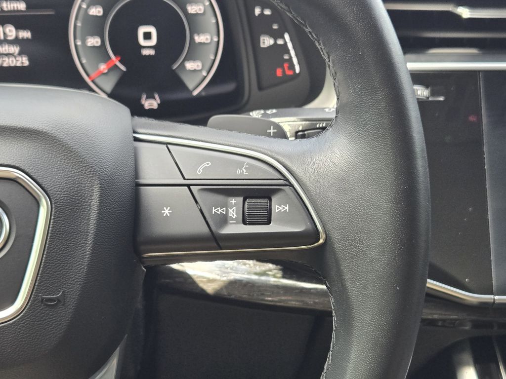 used 2023 Audi Q7 car, priced at $40,283